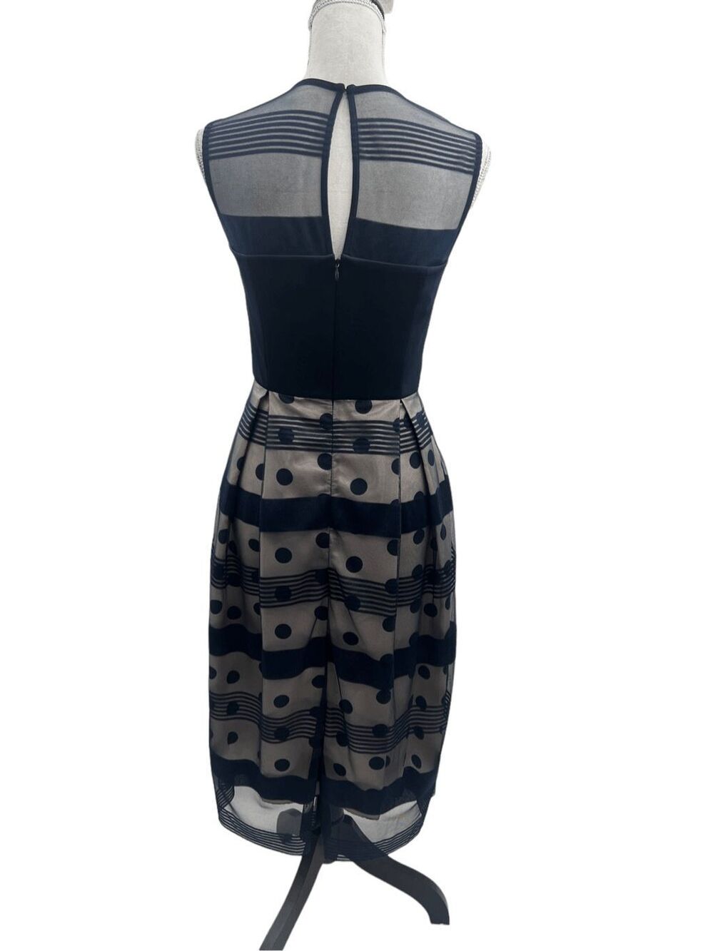 J. Peterman  sleeveless fully lined polka dot a line dress size 4 - Picture 14 of 16